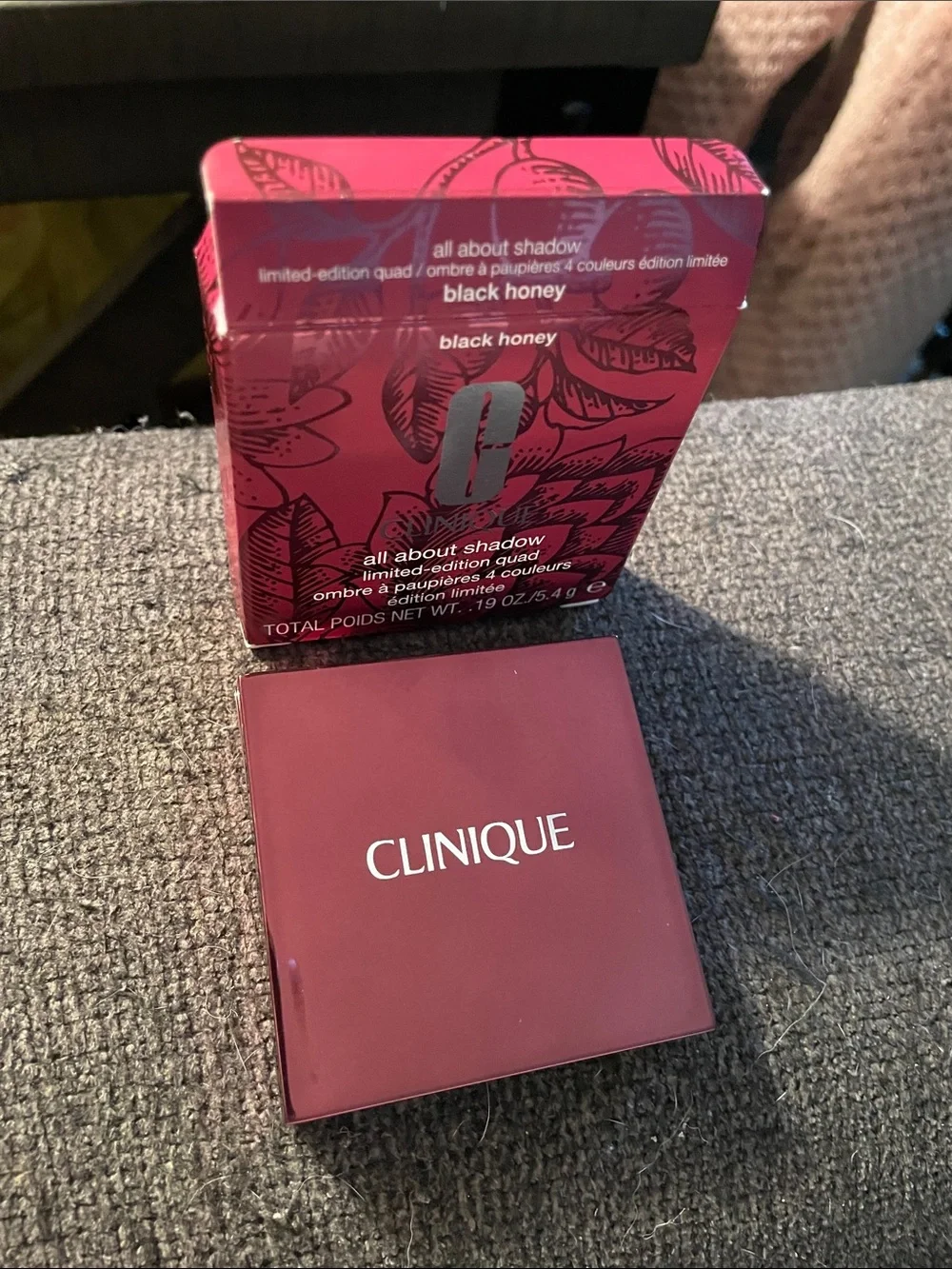 Clinique All About Shadow Limited-Edition Quad - Magenta Floral Packaging